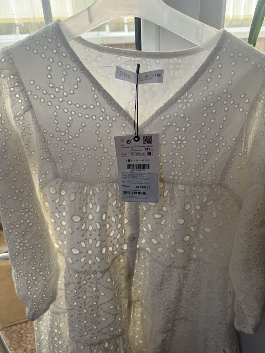 Новое платье zara 7/8 лет