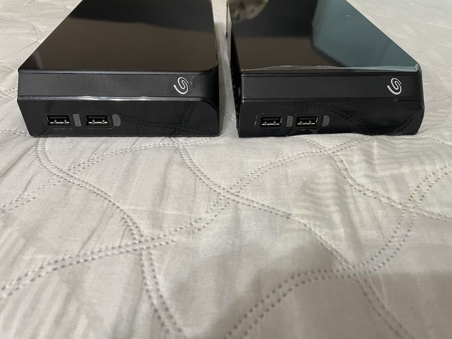 Два броя външни HDD