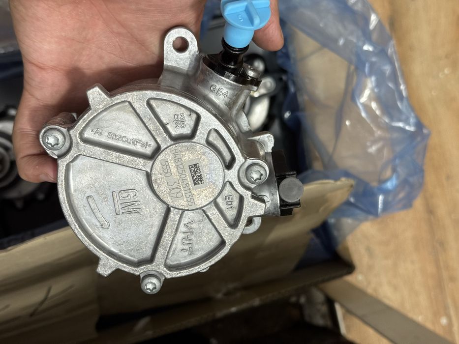 Тормозной вакум насос Оних Траскер Малибу Монза Каптива 5 Екуинох