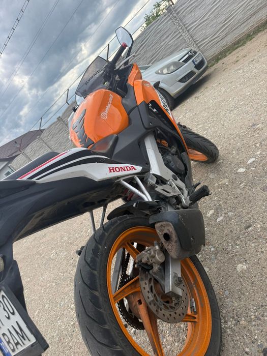 Vând Honda CBR 125