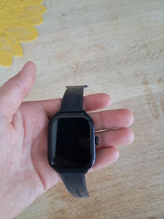 Watch bun cu conectare la telefon