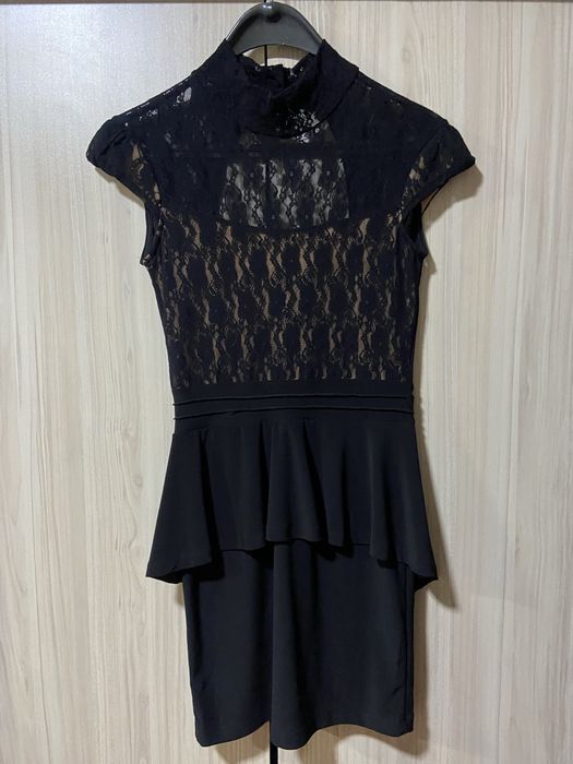 Елегантна дамска рокля