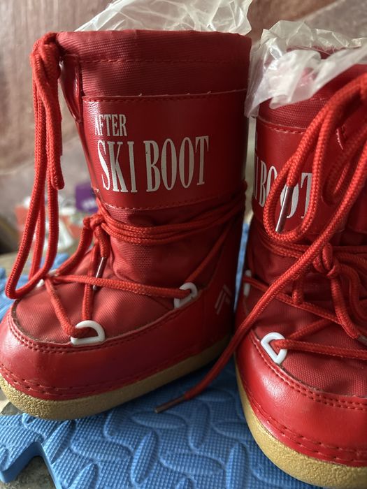 Vand cizme Moon Boot marimea 20-22