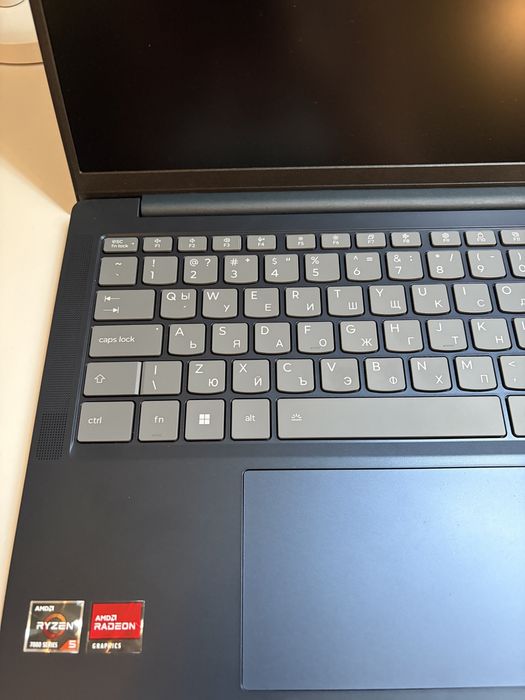 PC LENOVO IP S3 R5 14i 16GB 512 GB