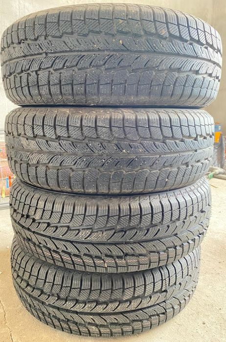 Продам шины R15 205/65