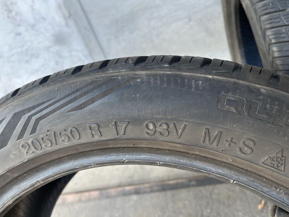 2 бр. всесезонни гуми 205/50/17 Vredestein DOT 2720 5,5 mm