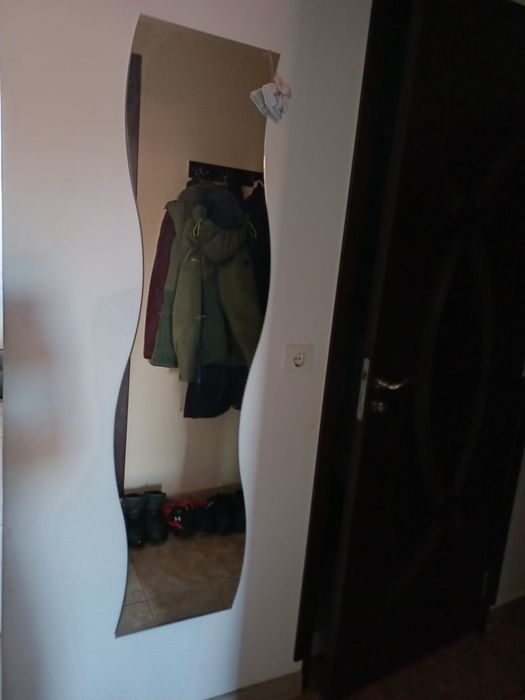 Oglinda decorativa de perete