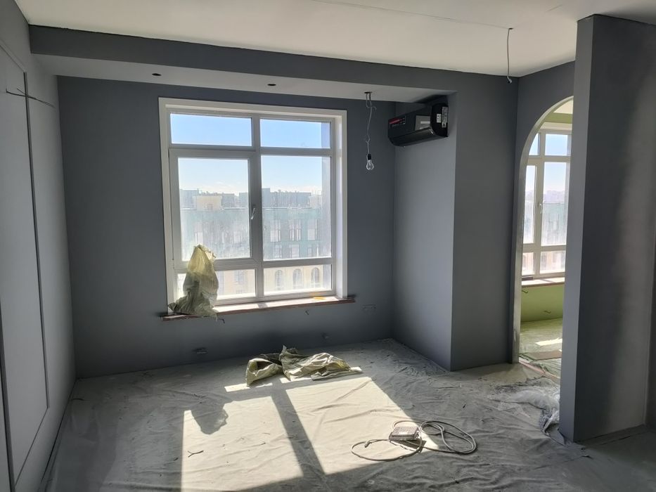 Покраска стен и потолков с безвоздушным аппаратом