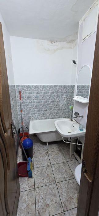 Închiriez Garsonieră