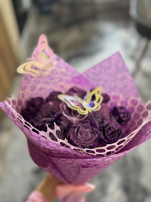 Buchet full mov pret 50 lei realizat din satin