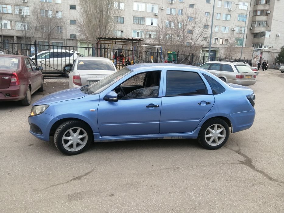 Лада Гранта 2013 год