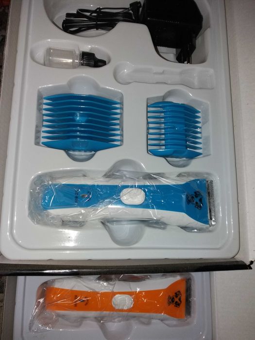 Masina tuns animale iepuri caini pisici Pet Clipper cu acumulator intern, incarcare la 220V Pret 35 lei