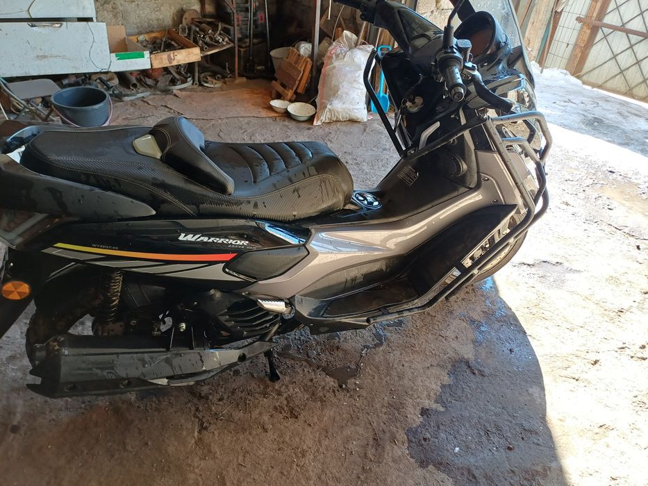 Продам скутер N-Max