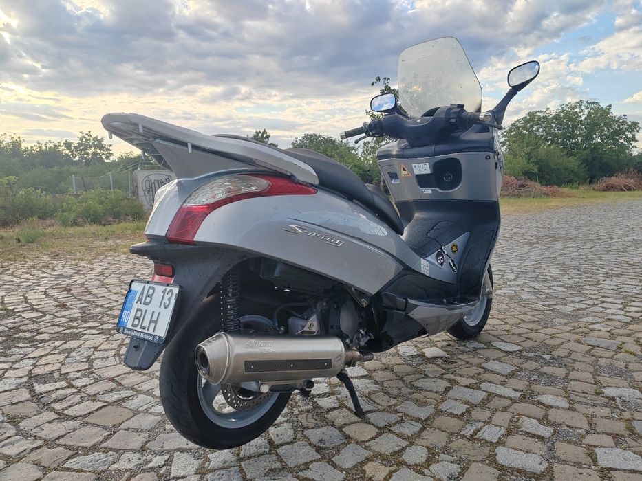 Vând maxi-scuter Honda S-wing 125