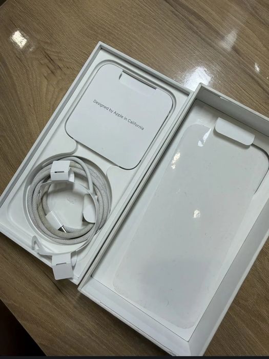 Айфон 15 про 256гб. Синий