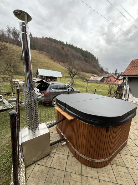 Ciubar Jacuzzi patrat