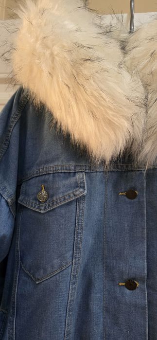 Тёплая джинсовая куртка женская.