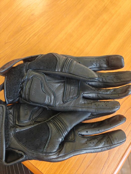 Vând mănuși moto dama Rebelhorn Thug II Lady mărimea M