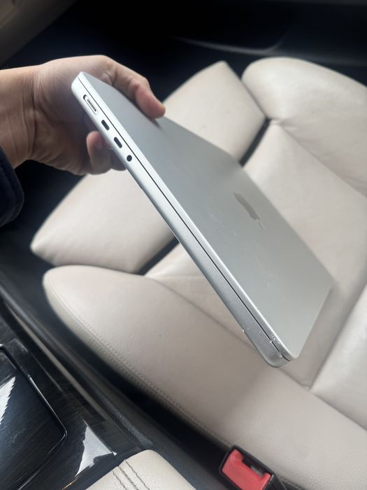 Macbook pro 14 m2pro