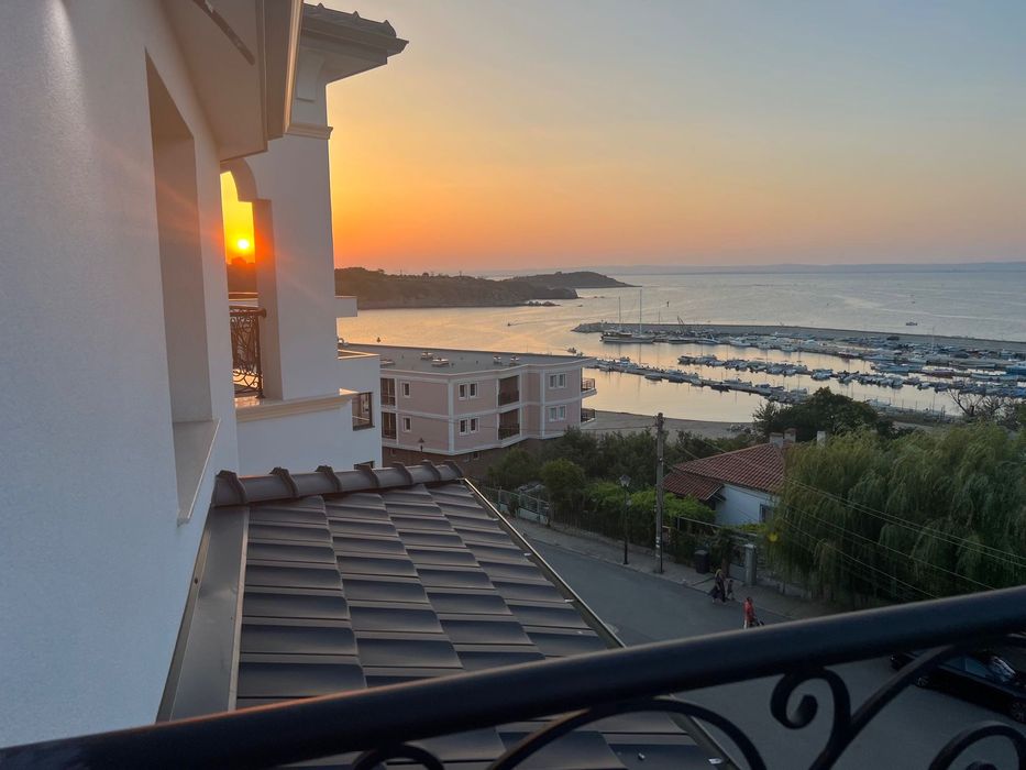 Продава се Двустаен апартамент в Черноморец - 81 кв.м за 1420 €/кв.м - Снимка #5