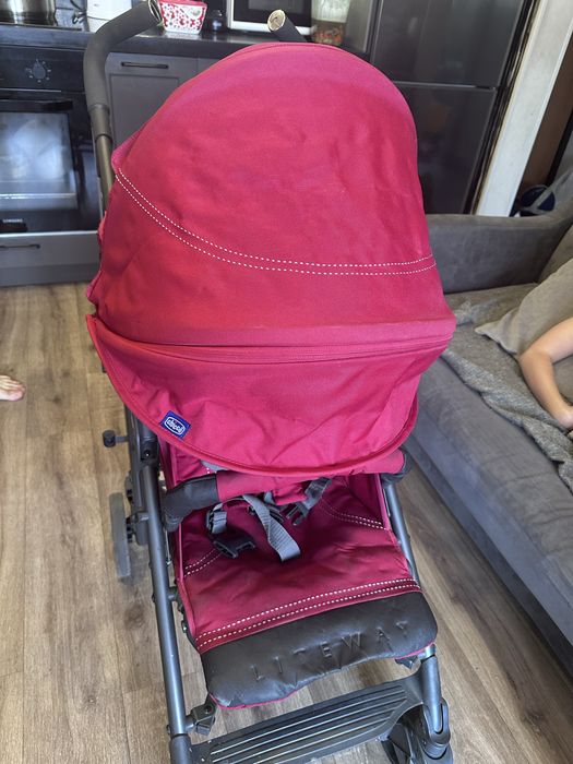 Продам коляску chicco