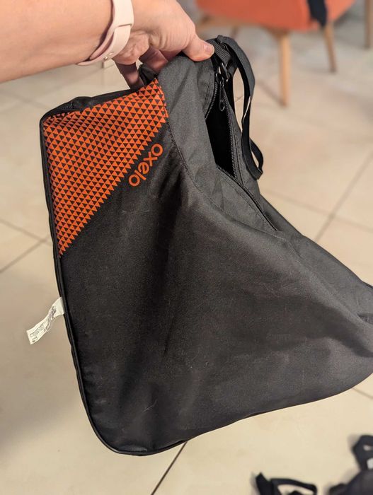 Role oxelo  reglabile 32-34 ca noi ,set protective si geanta noua