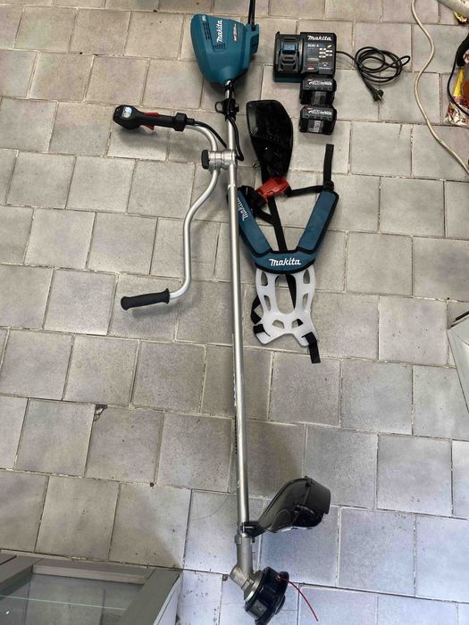 Професионален акумулаторен тример Makita