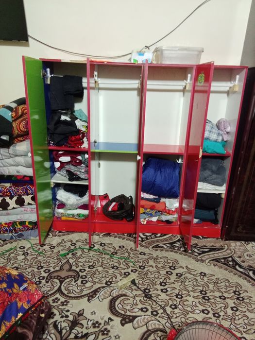 Боллар мебели яхши шкаф