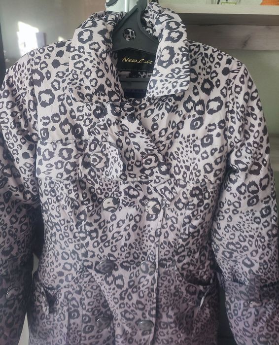 Продам пуховик 44-46 размера