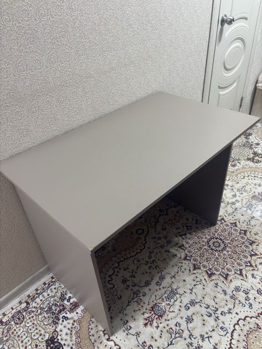 Продам письменный стол