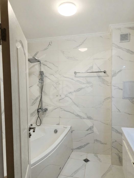 Продава се Двустаен апартамент в Несебър - 100 кв.м за 2900 €/кв.м - Снимка #4