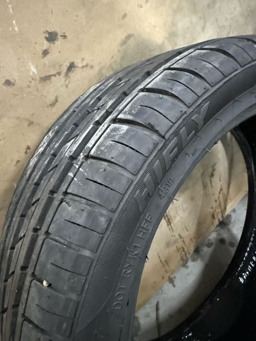 Гуми 225/40 R18 2бр.
