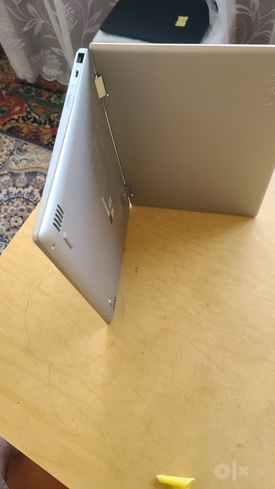Lenovo IdeaPad Yoga i5 7200U | 8GB 128GB SSD| 14 FHD