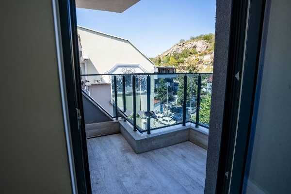 Дава се под наем Тристаен апартамент в Пловдив, Младежки Хълм - 126 кв.м за 330000 € - Снимка #4