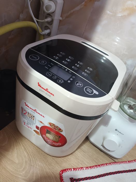 Vând masina facut paine