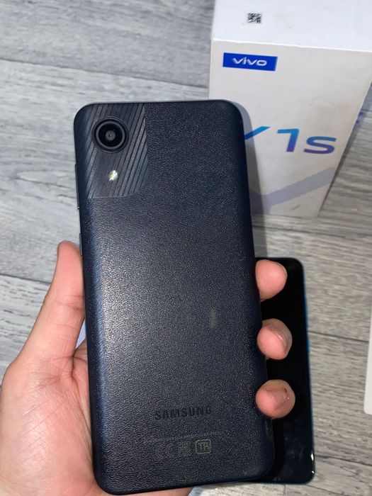 Продам два телефона