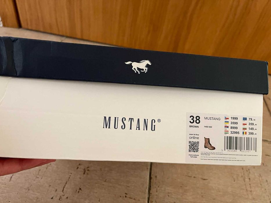 Продавам Боти Mustnang