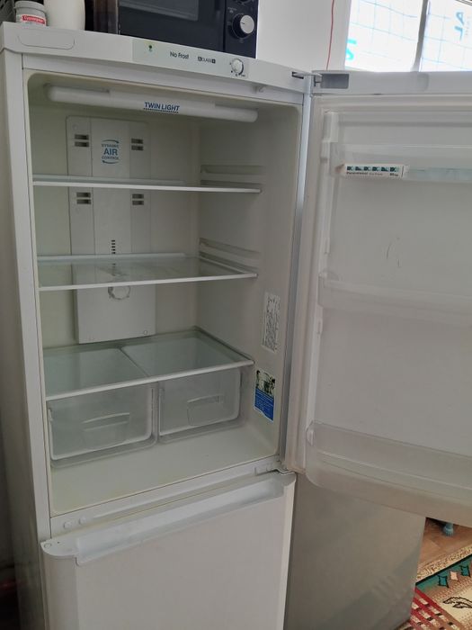 Холодильник indesit