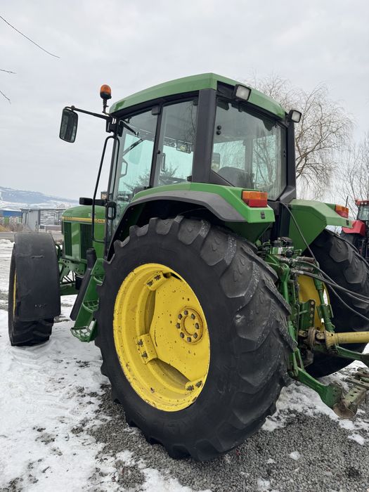 John Deere 110 cai  , Inversor, brate hidraulice frontal