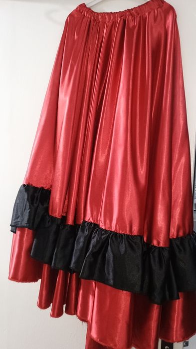 Costum flamenco sau Can-can