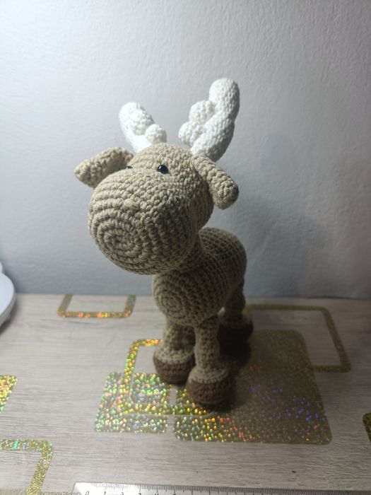 Игрушка оленёнка вязаная