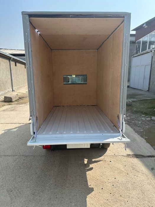 Tent va izotermik budka hizmatlari