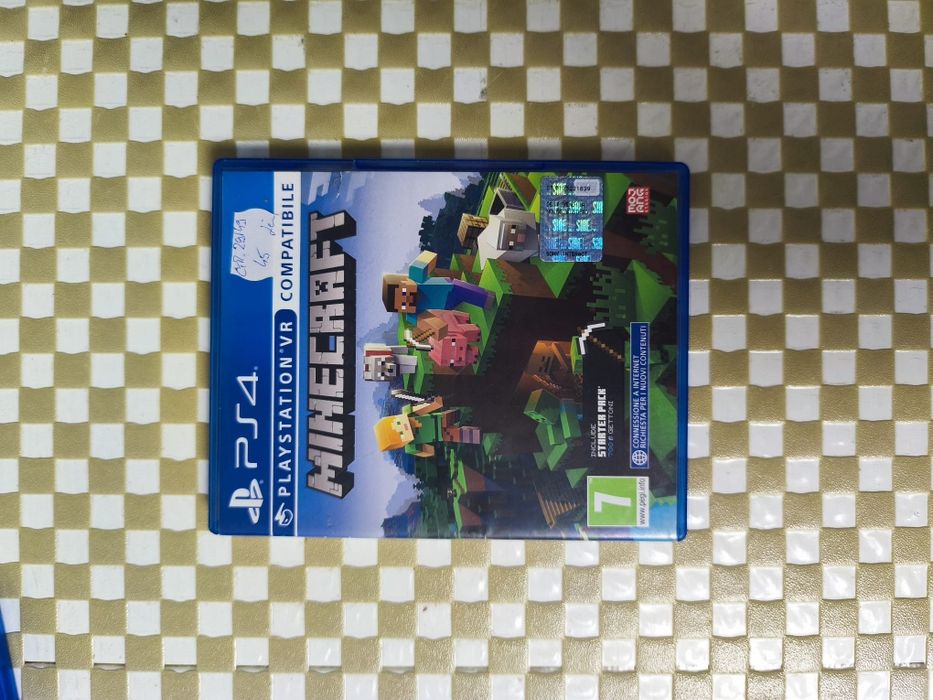 Consola PS4 4 Pro cu 1TB