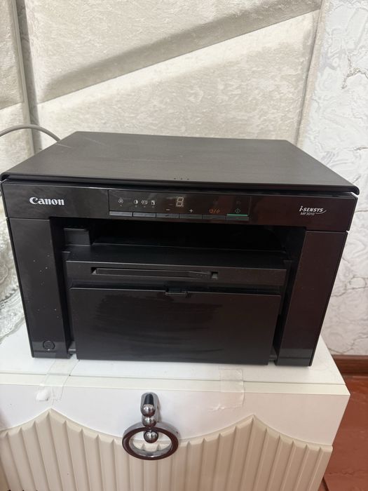Принтер МФУ Canon i-SENSYS MF3010 (В идеале, практически новый)