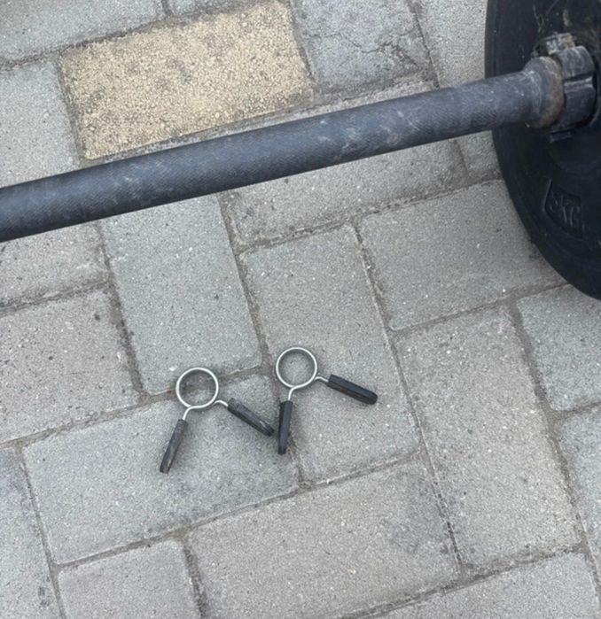 Bară de metal pentru sală