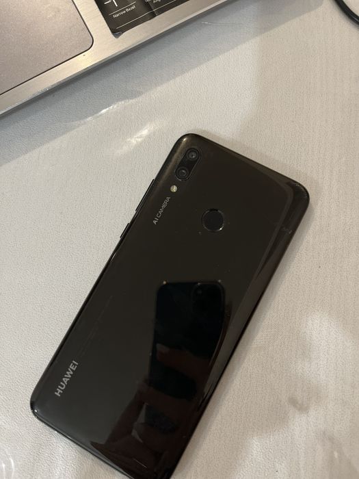 Продается HUAWEI  P Smart 19