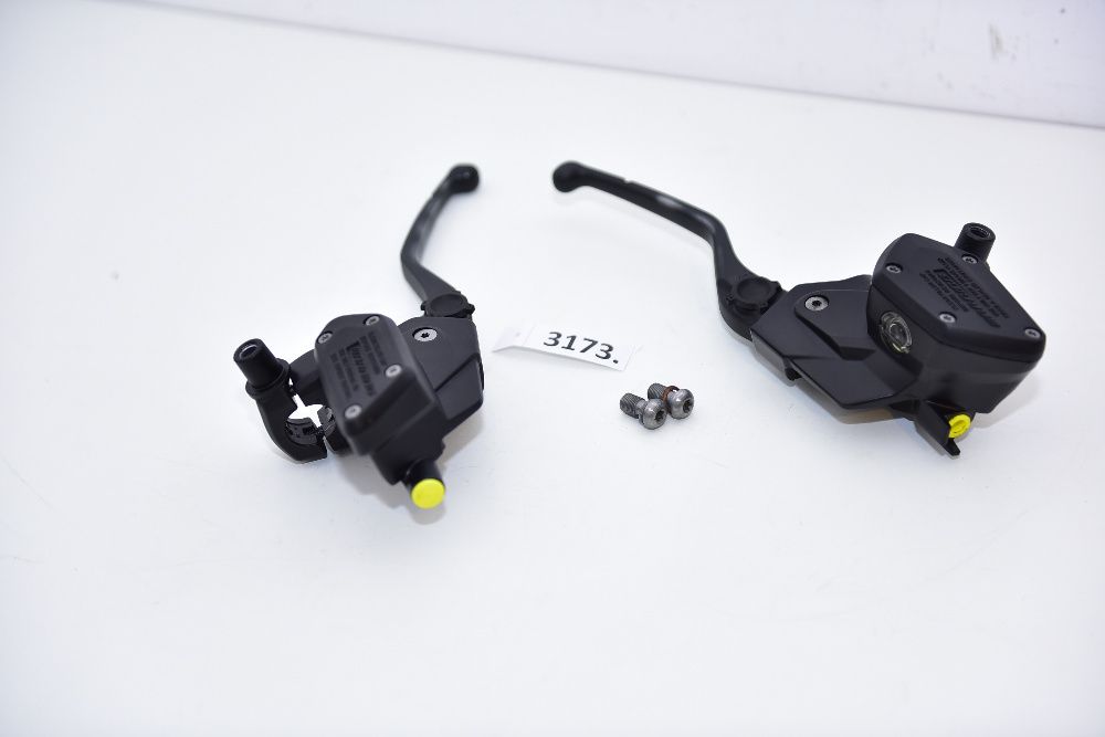 Pompe de frana + ambreiaj Proiect custom cafe racer