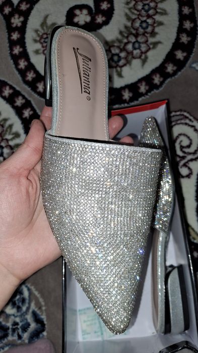 Тапочки со стразами