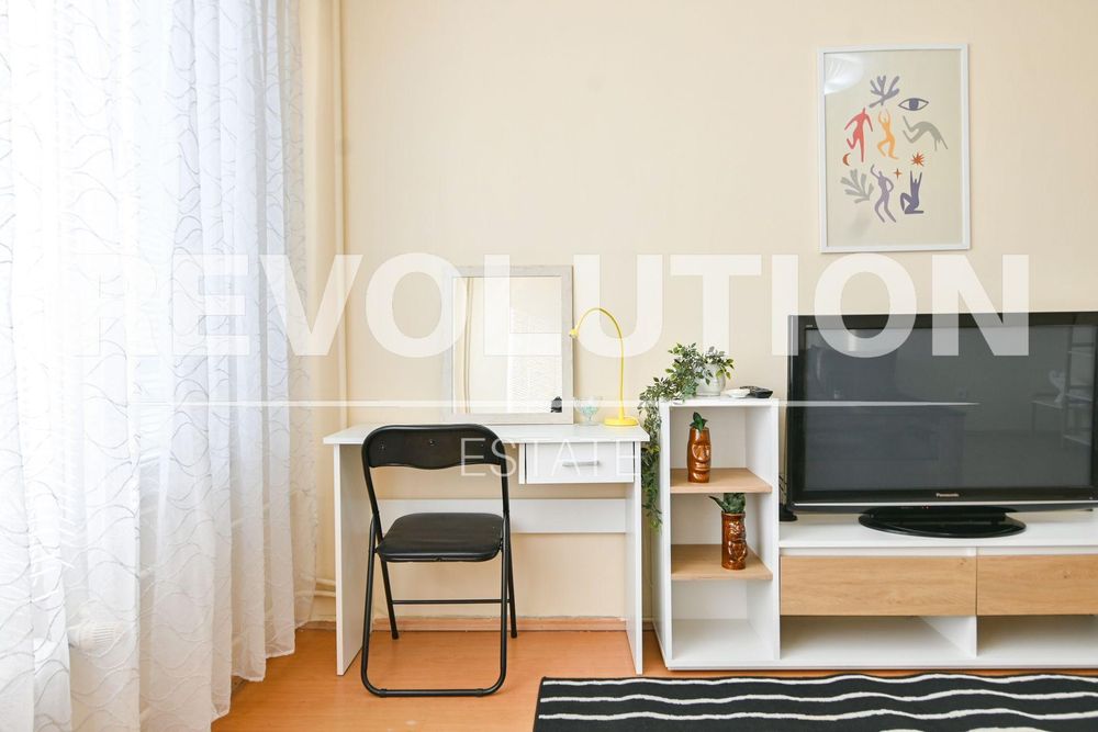 Дава се под наем Двустаен апартамент в София, Гоце Делчев - 68 кв.м за 664 € - Снимка #3