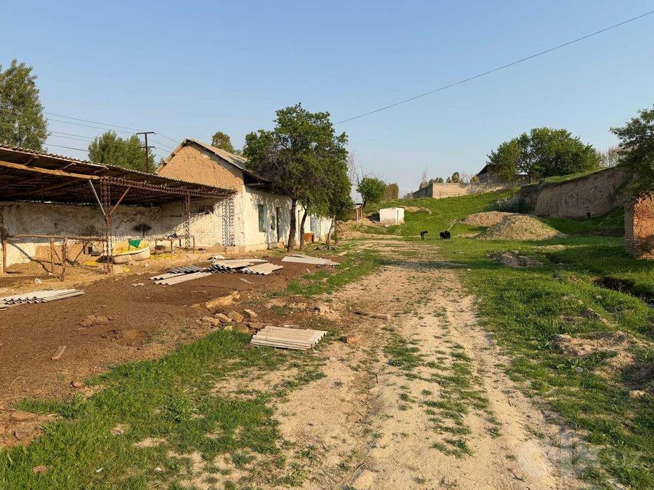 Юкоричирчик район.От Уртасарая 8км.Продам 30 сот под  коттеджи или др.